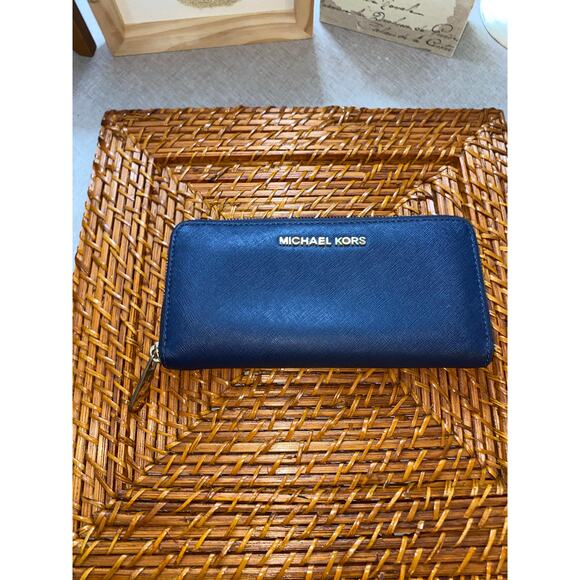 Michael Kors Large Blue Wallet with Flaws & Stains - Picture 1 of 7